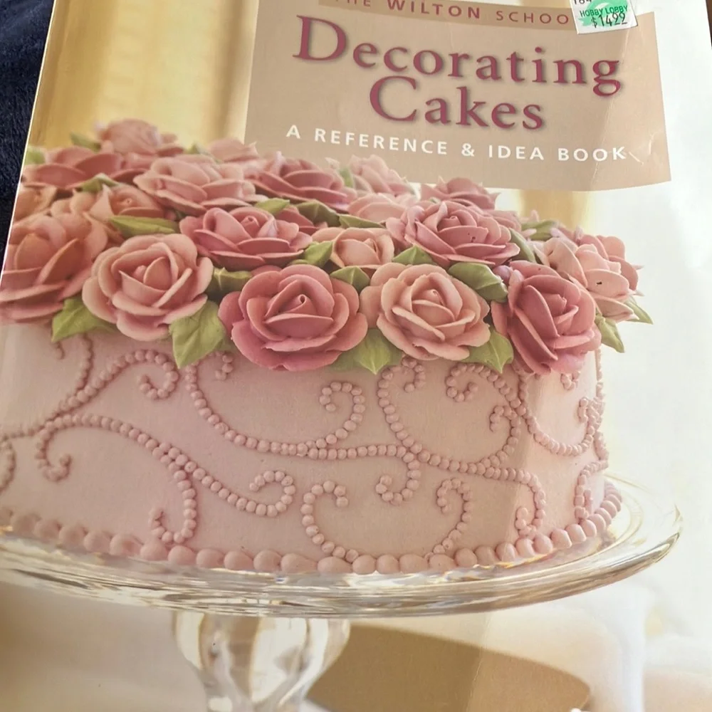 Set of‎ Three Cake & Cupcake Decorating Books